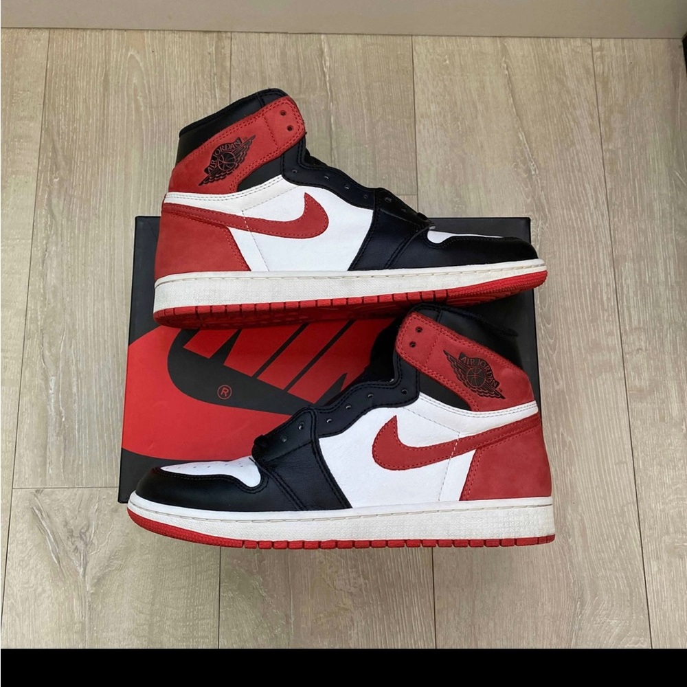 Jordan 1 High OG Track Red SIZE 9.5